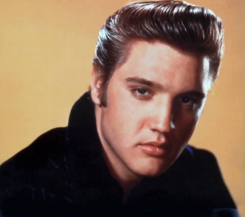 Nasce Aaron Elvis Presley