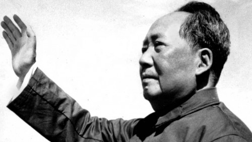 Termina a Revolução Cultural na China