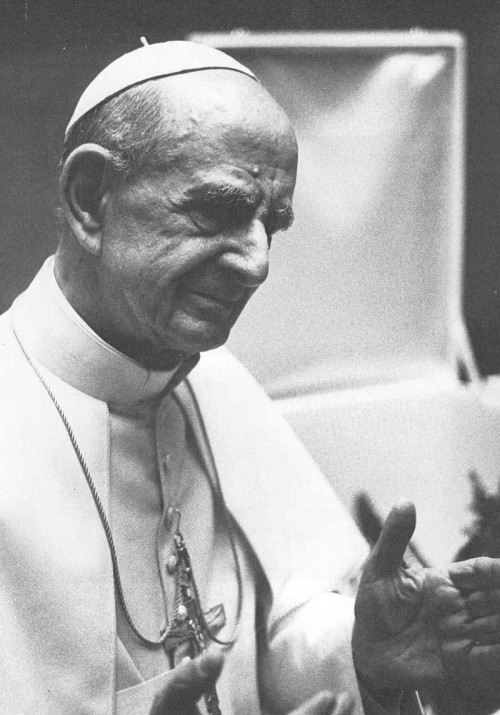Consistório presidido pelo Papa Paulo VI, criou 345 cardeais, dentre os quais os brasileiros Eugênio Sales e Vicente Scherer